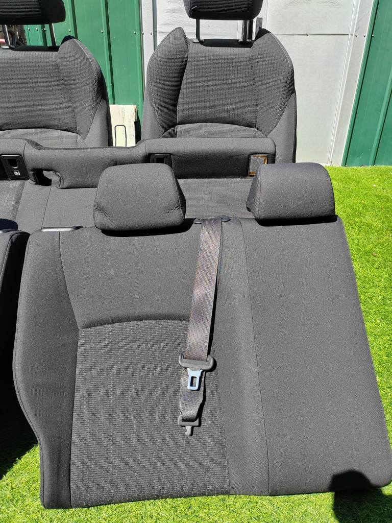 TOYOTA C-HR DYNAMIC SEATS SET FRONT AND REAR 68 PLATE. FIT 2016 - 2023