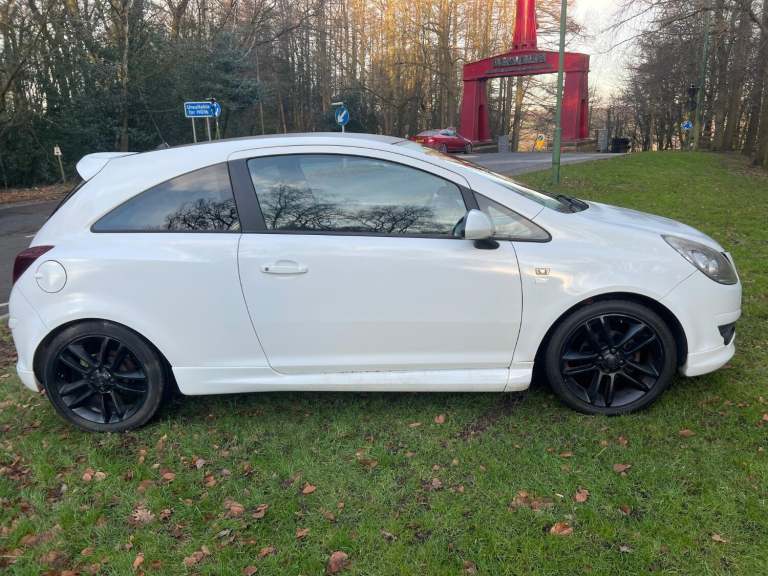 VAUXHALL CORSA 1.2 i 16v Limited Edition White Manual Petrol 2011
