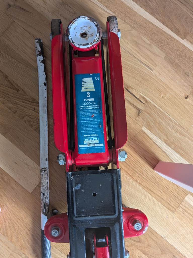 Sealey 3 tonne long chassis trolley jack 