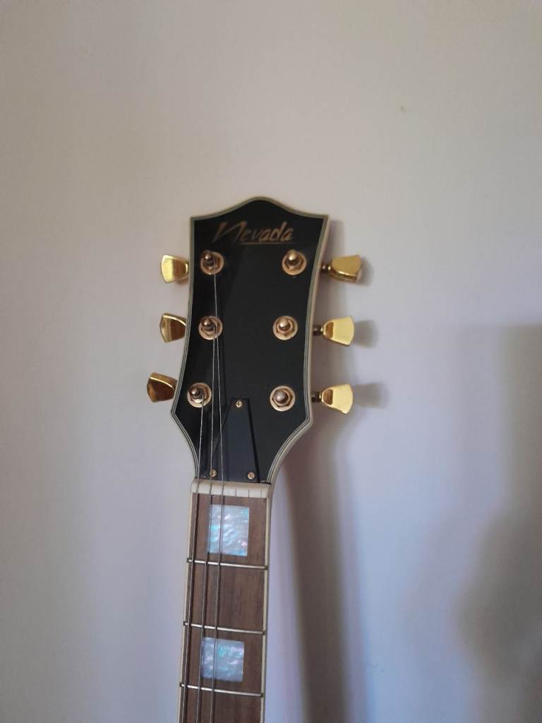 Electric guitar and Amp