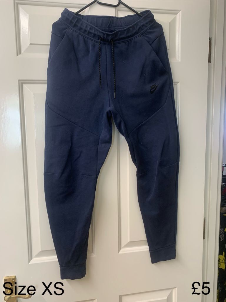 Men’s track pants sizes on pics £3 each