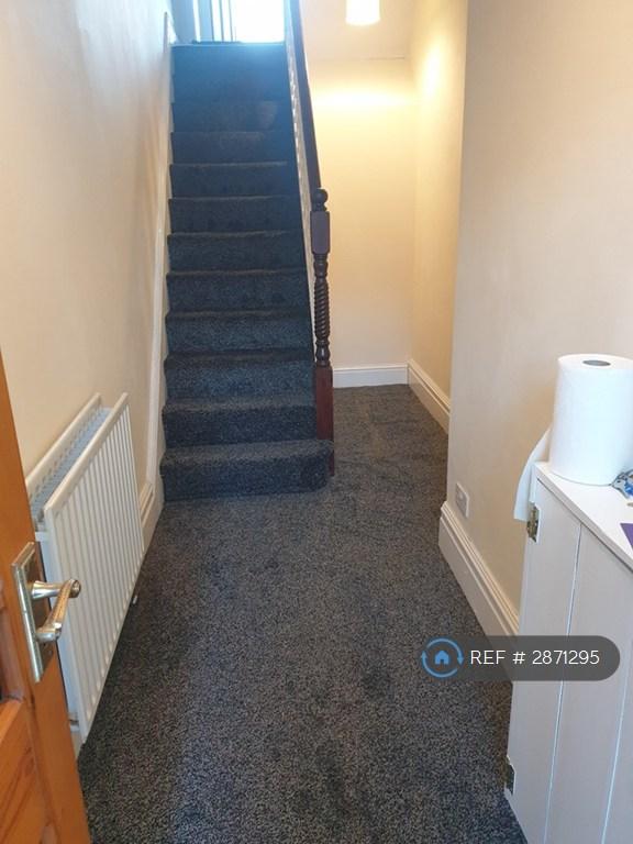 2 bedroom flat in Clarence Avenue, Poulton-Le-Fylde, FY6 (2 bed) (#2871295)