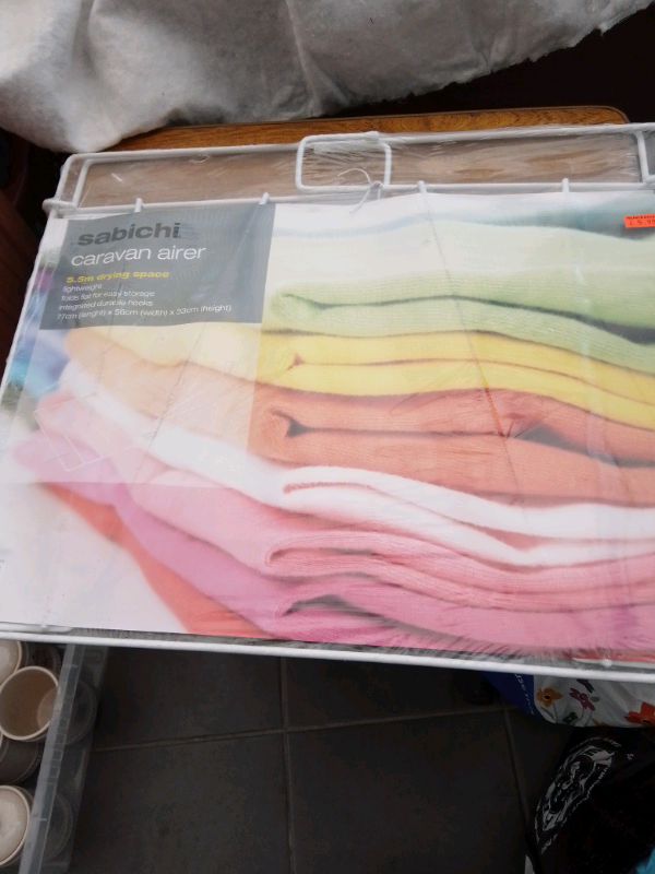 NEW 2 X CARAVAN WINDOW AIRERS