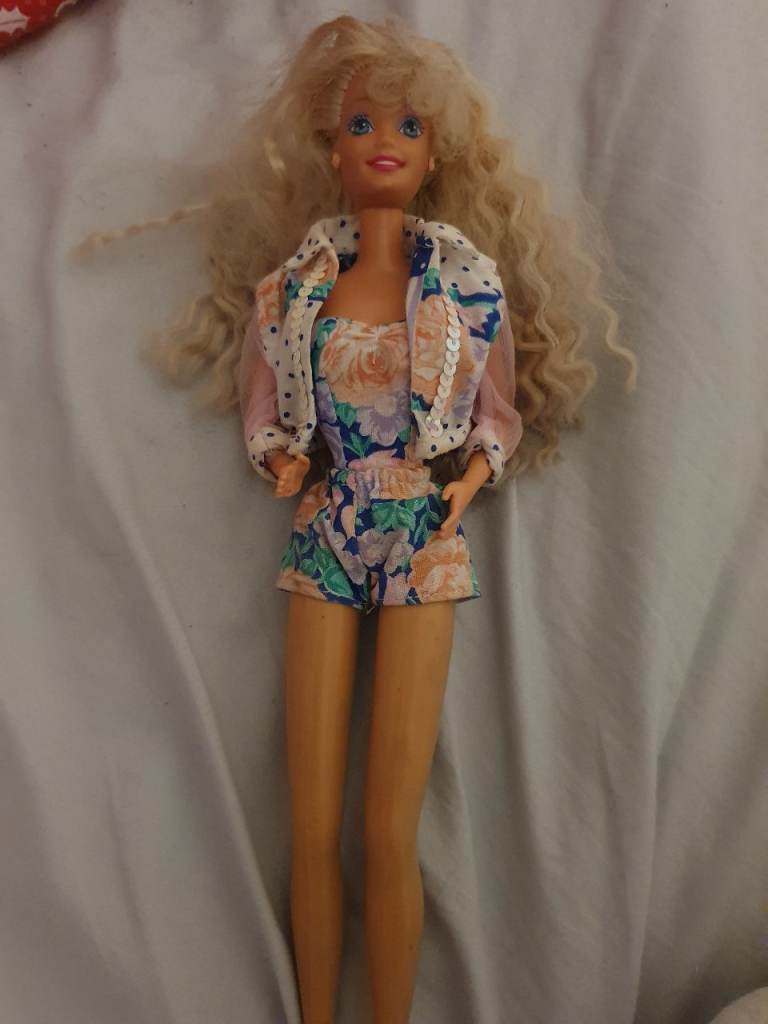 Barbie Mattel 1991 Teen Talk Doll