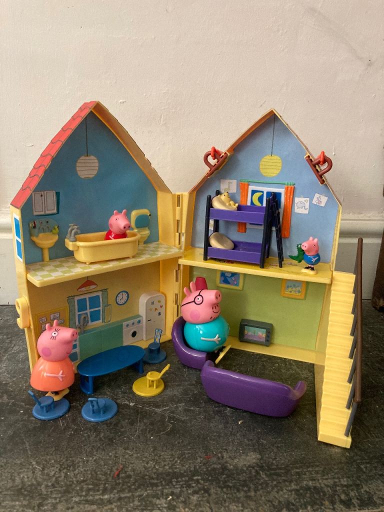 Peppa Pig Family House Playset with Figures
