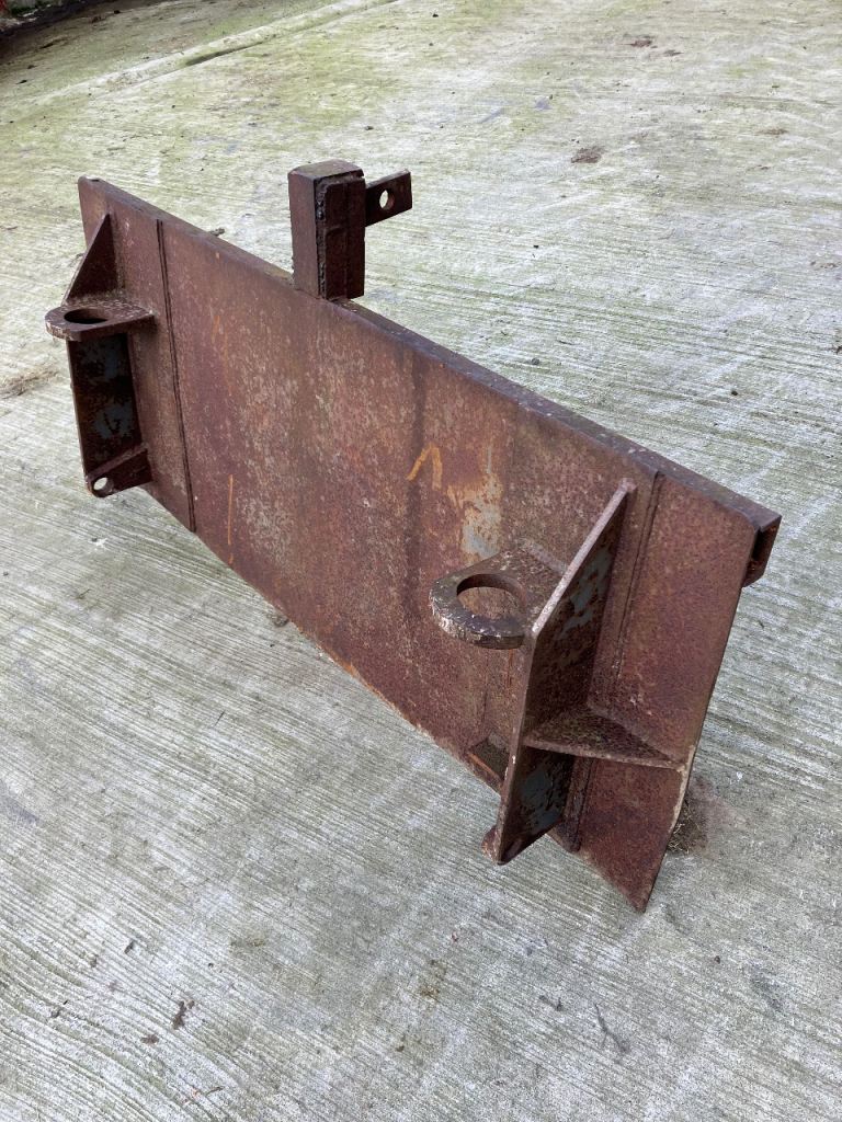 Matbro pin and cone loader  brackets to 3 point linkage adapter plate