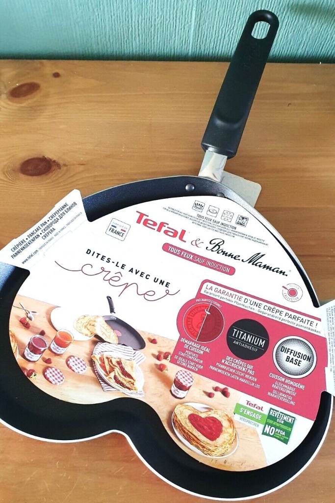 Brand New Tefal Pancake Crepe Pan Heart Shaped Titanium Non Stick