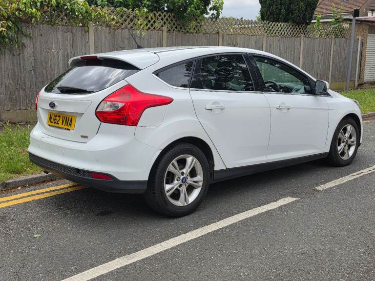 Ford, FOCUS, Hatchback, 2012, Manual, 998 (cc), 5 doors