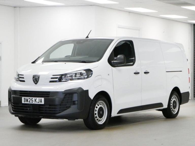 25 PEUGEOT E-EXPERT 100 KW 75 KWH L2 LONG PROFESSIONAL AUTO ( DELIVERY MILES )