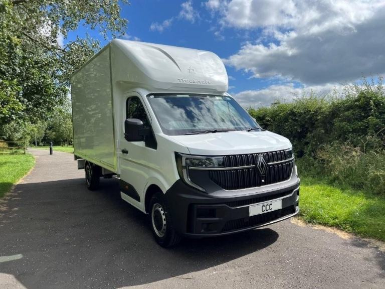 Pre Reg June 2026 Renault Master 2.0 LL35 DCI 150 Advance Luton With Tail Lift
