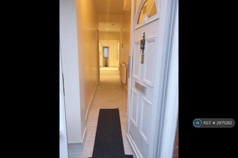 1 bedroom in Sandringham Road, Watford, WD24 (#2975282)