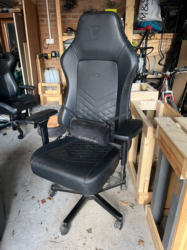 Noble gaming chair 