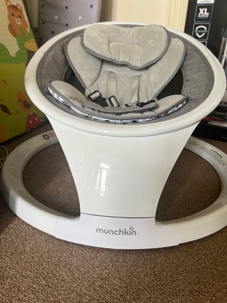 Munchkin Bluetooth Baby Swing