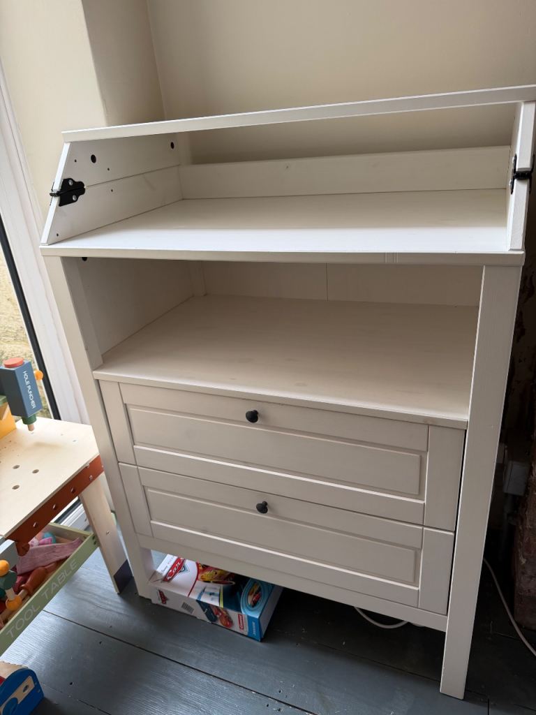 SUNDVIK Ikea baby changing table
