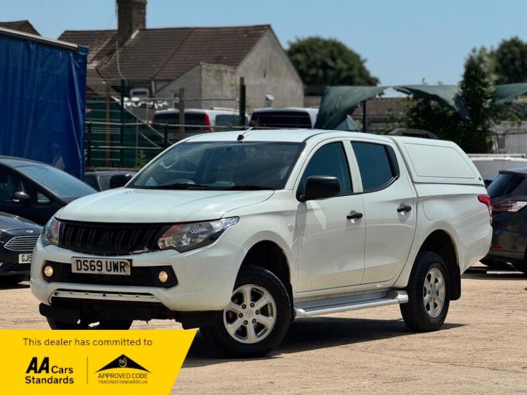 Mitsubishi L200 DI-D 4WD 4LIFE DCB