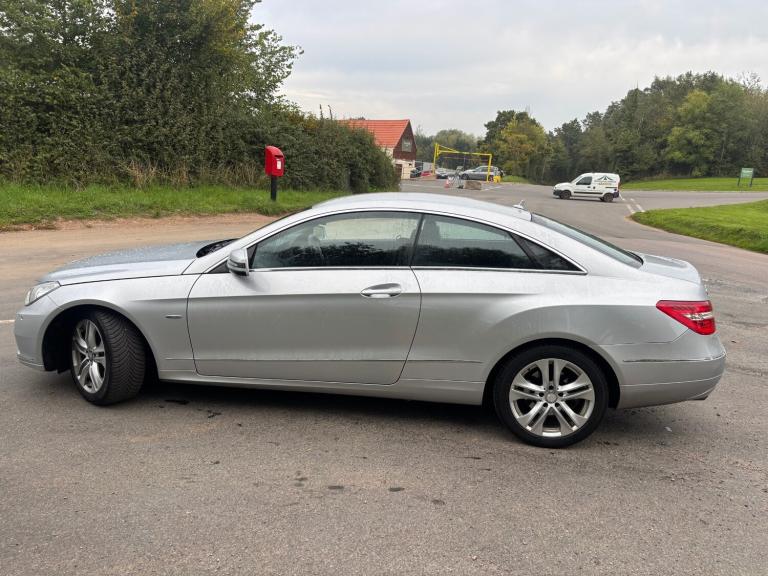 2010 Mercedes-Benz E Class E250 CGI BlueEFFICIENCY SE 2dr Tip Auto COUPE Petrol Automatic