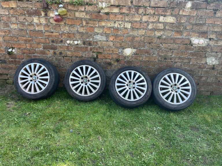 17inch Multispoke Alloy Wheels with Tyres (225/50/17”) - Alfa Romeo 939 159 Brera Spider