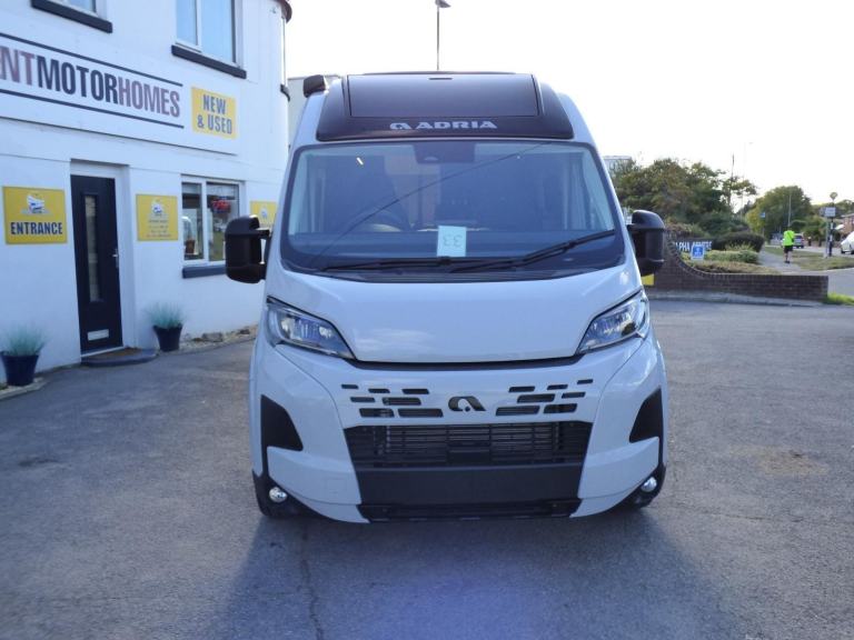 Adria Twin Supreme 640 SLB DIESEL AUTOMATIC 2025