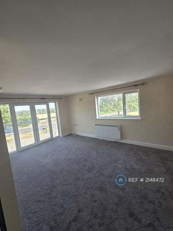 2 bedroom flat in Broomhall Road, Chelmsford, CM1 (2 bed) (#2148472)