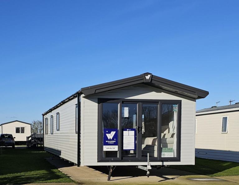 ** THE BEAUTIFUL WILLERBY MANOR - £44,995 ** in East Riding of Yorkshire  - Lod