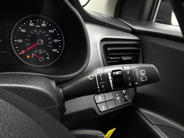 2017 Kia Stonic 1.0 T-GDi 2 Euro 6 (s/s) 5dr HATCHBACK Petrol Manual