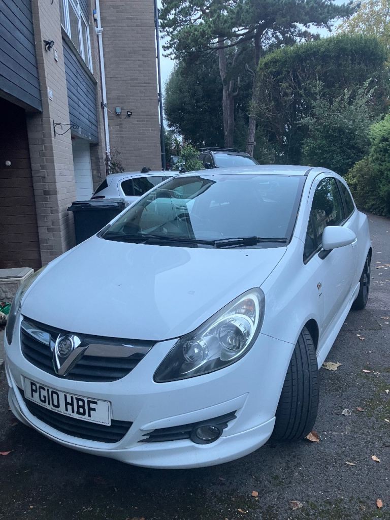 Corsa SRI 3 door hatchback