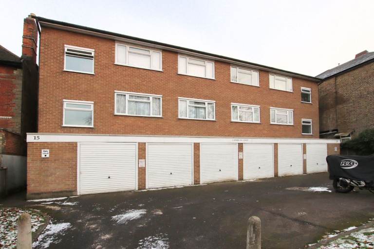 Lock-Up Garage For Sale – Secure – South Croydon, South Park Hill Road