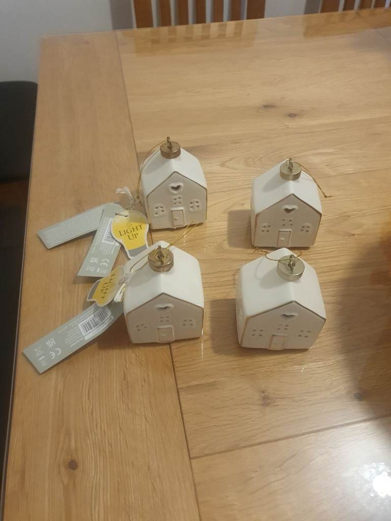 Set of 4 Ceramic House Christmas Decorations – New with Tags