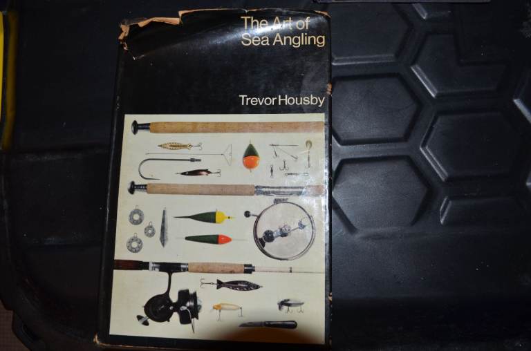 'THE ART OF SEA ANGLING' BY TREVOR HOUSBY - HB DUSTWRAPPER '*VGC*  IST ED