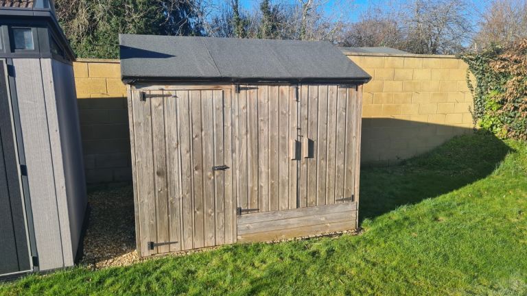 Large Timber Aviary – Walk-in – 240 × 185 cm