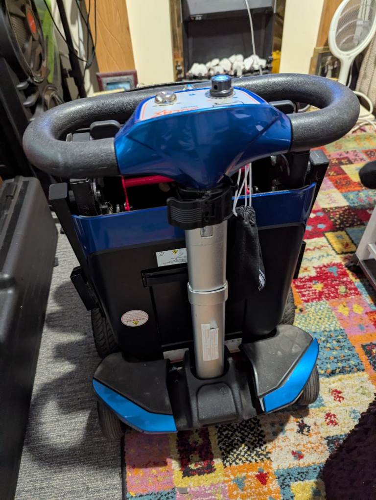 Auto folding moblity scooter 
