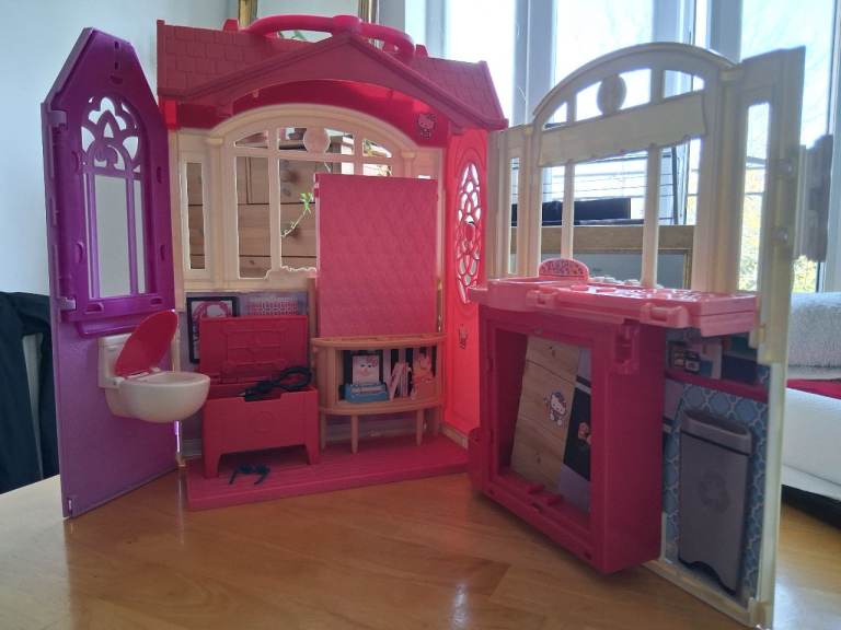 Barbie house portable original Barbie brand