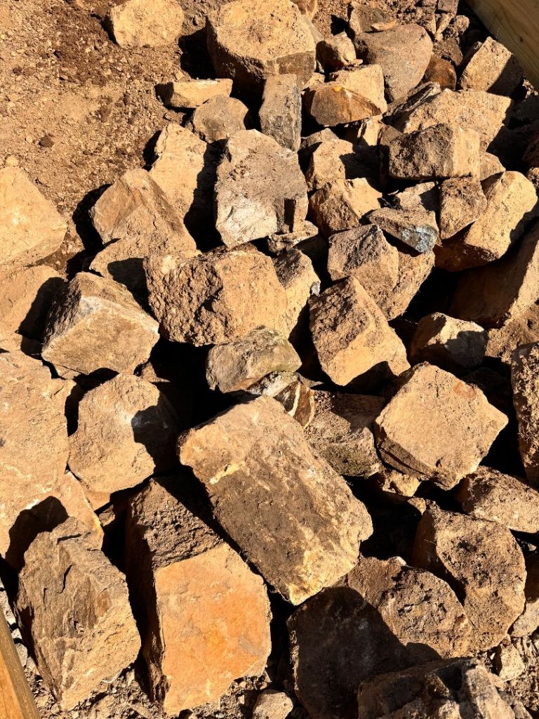 Free rockery rocks & sandstone 