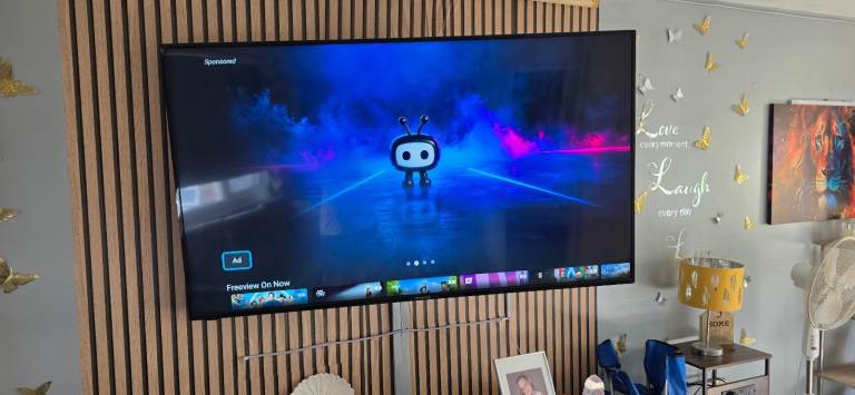 Tech wood smart 4k tv 65inch 