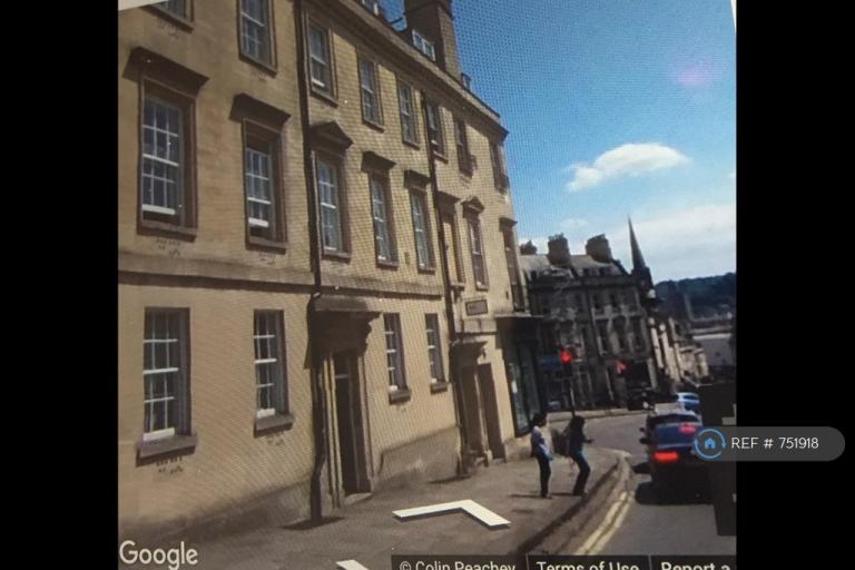 1 bedroom flat in Fountain Buildings, Bath, BA1 (1 bed) (#751918)