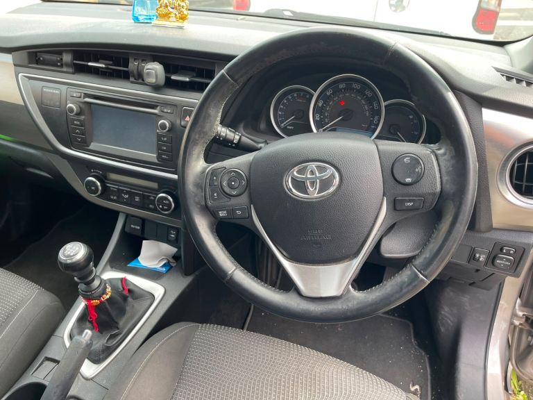 Toyota, AURIS, Hatchback, 2014, Manual, 1329 (cc), 5 doors