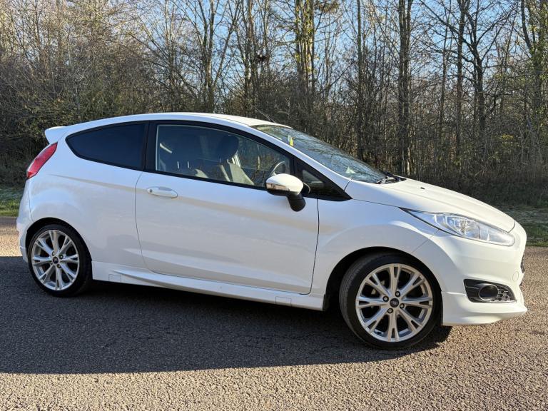 FORD FIESTA 1.0 T EcoBoost Zetec S 2014