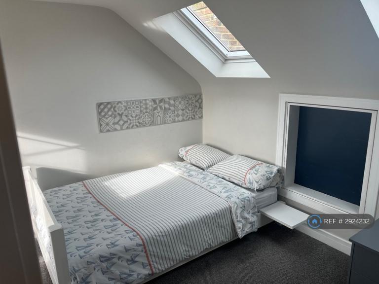 1 bedroom in Lavernock Road, Bexleyheath, DA7 (#2924232)