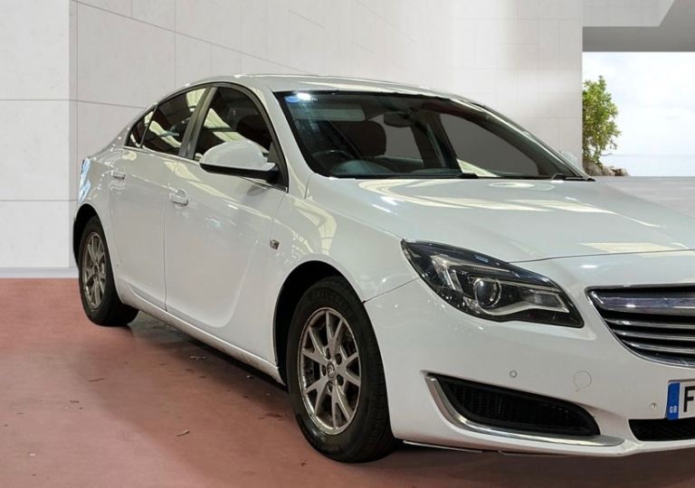 Vauxhall, INSIGNIA, Hatchback, 2014, Manual, 1956 (cc), 5 doors