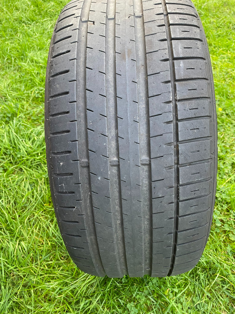 Tyre - Falken Azensis FK510 235/40 ZR18