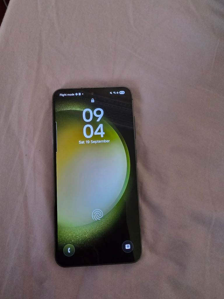 Samsung S23 - Green, As Good As New
