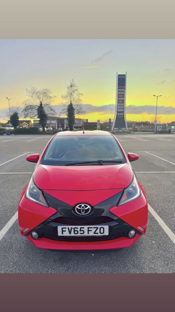 Toyota, AYGO, Hatchback, 2015, Manual, 998 (cc), 5 doors