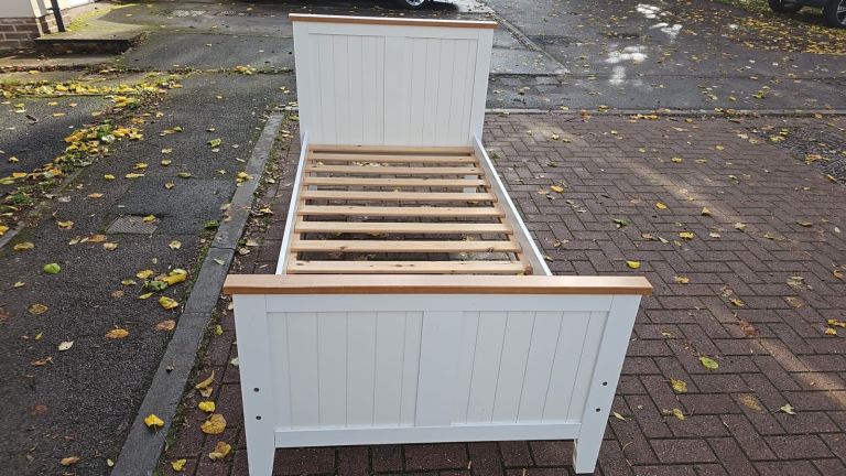 image for Solid pine single bed 