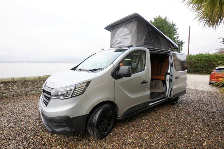 2022 Renault Trafic Pop-top Campervan, 4-Berths and 5-Seatbelts