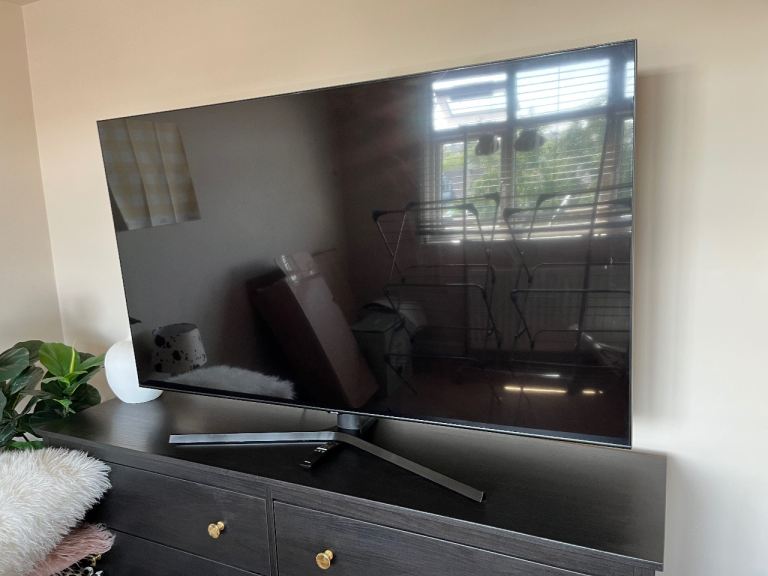 Samsung 65-inch 4K Ultra HD Smart LED TV