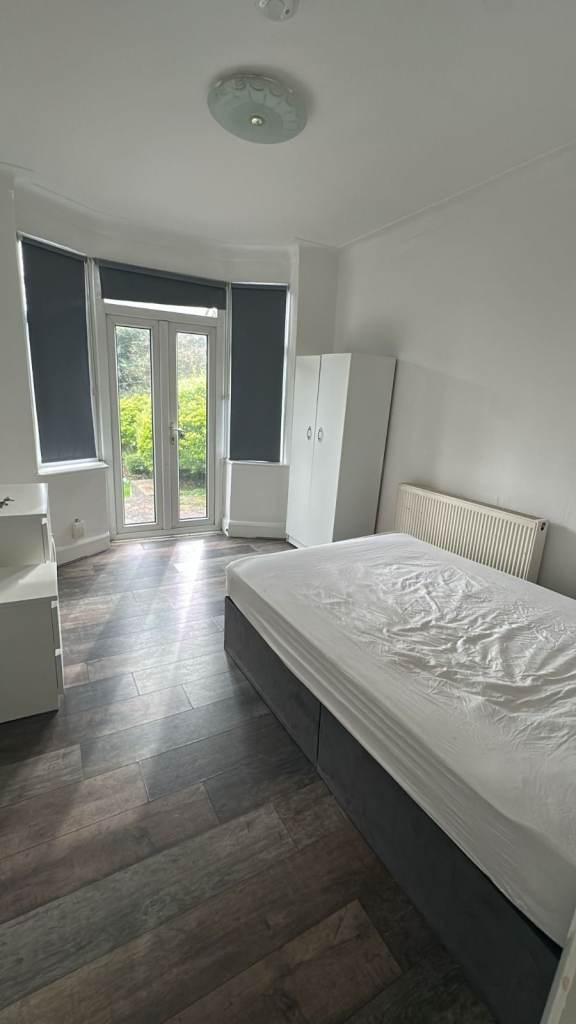 SPACIOUS DOUBLE ROOM IN HOLLOWAY - PROFESSIONALS WELCOME 🌟