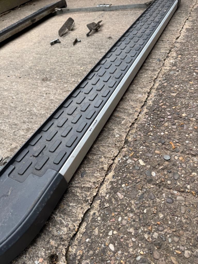 Side steps / running boards - Renault captur