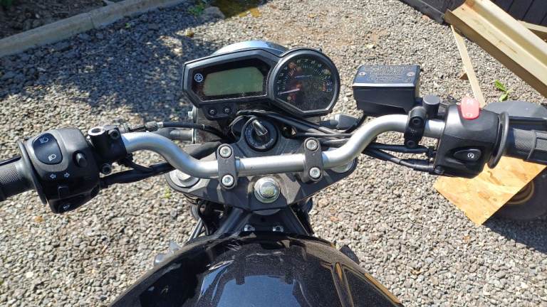 YAMAHA   2011    XJ600  