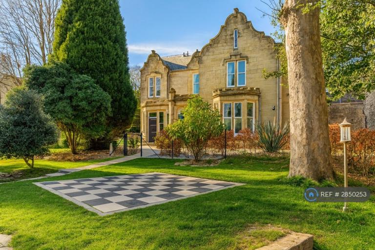 1 bedroom in Constitution Terrace, Dundee, DD3 (#2850253)