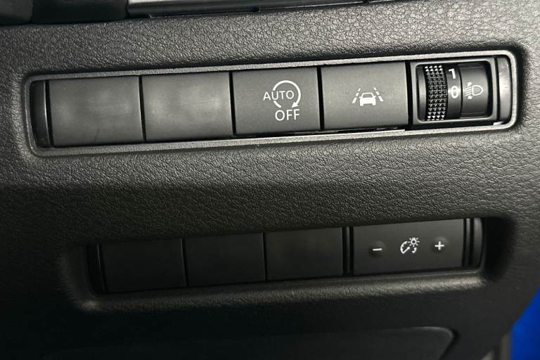 2022 Nissan Qashqai 97329 Hatchback Petrol Manual